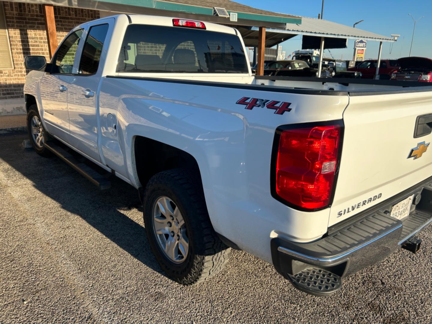 2019 White Chevrolet Silverado 1500 Work Truck Double Cab 4WD (2GCVKPEC2K1) with an 5.3L V8 OHV 16V engine, 6A transmission, located at 1687 Business 35 S, New Braunfels, TX, 78130, (830) 625-7159, 29.655487, -98.051491 - Photo#7